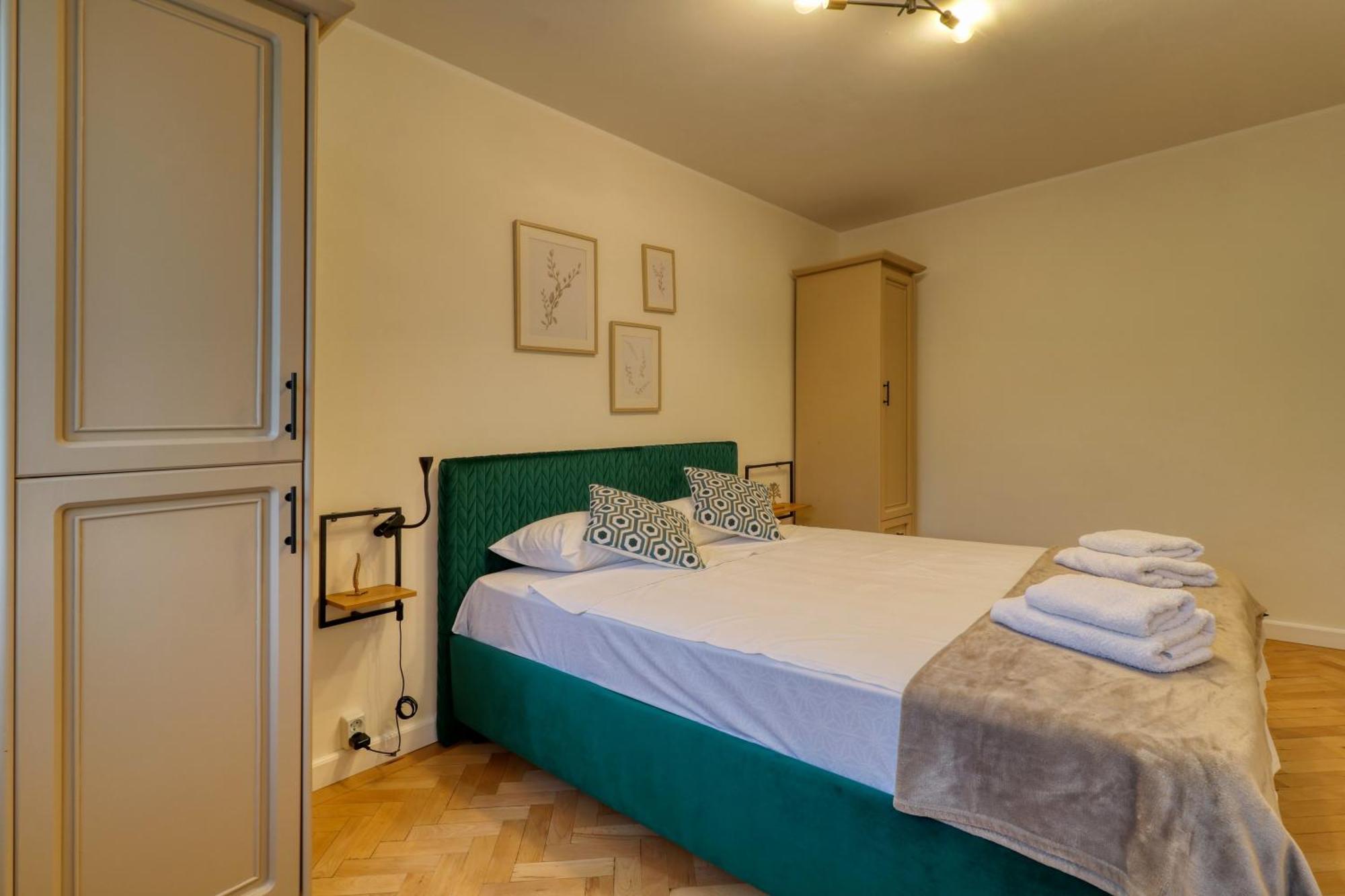 Quito Apartment - Stylish & Quiet Bukarest Kültér fotó